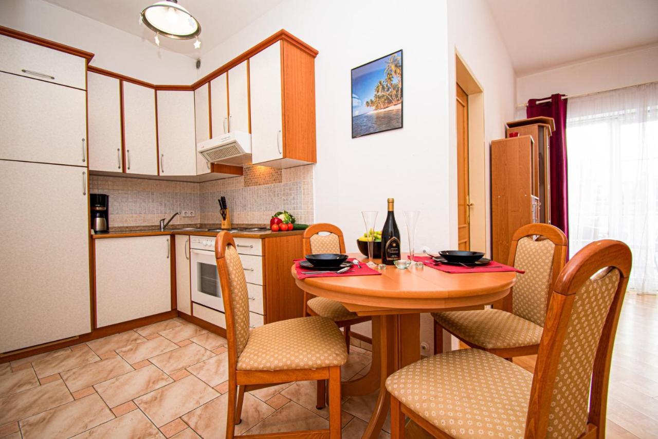 Apartments Prodan Poreč Exteriör bild